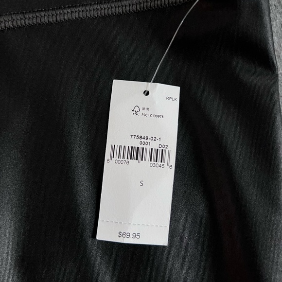 NWT GAP Fit Recycled Power Brushed Full-Length Leggings Faux-Leather finish_ Sm - Picture 4 of 6